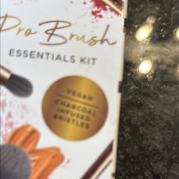 New! BDB Billion Dollar Brows Brushes Pro Brush Essentials 6 pc Charcoal Infused - Picture 6 of 6